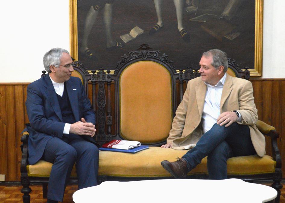 Intenente de Florida, Embajador de Irán ´´