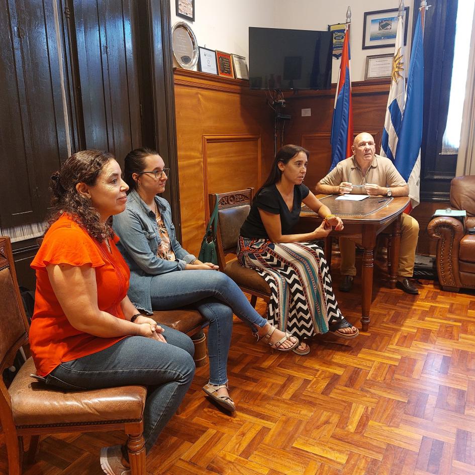 IDF firmó convenio con Asoc. Civil El Abrojo IDF firmó convenio con Asoc. Civil El Abrojo