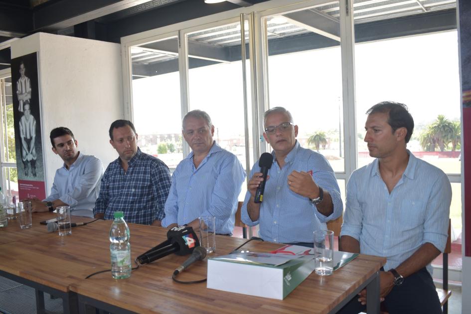 Firma Convenio IDF - Boston River ´´