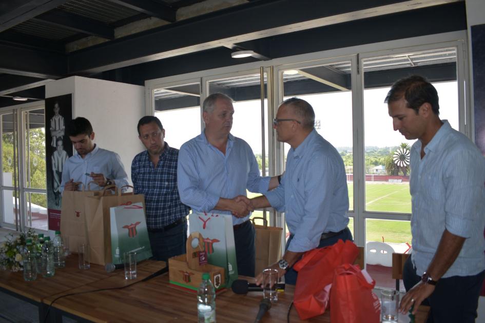 Firma Convenio IDF - Boston River ´´