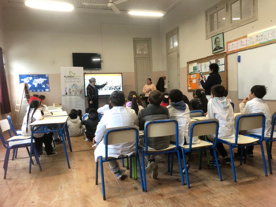 Programa Florida Verde recorre escuelas de la capital e interior ´´