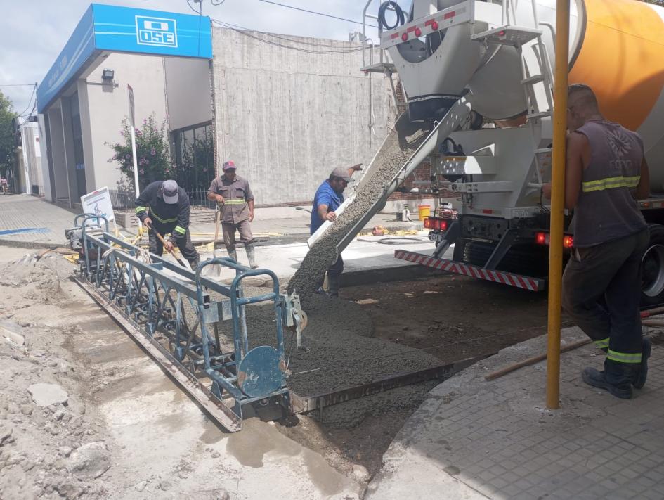 Trabajos de hormigonado en calle Dr. González Trabajos de hormigonado en calle Dr. González