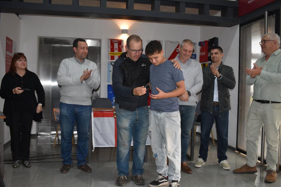 Homenaje a campeones del sur 2024 - sub 18 ´´