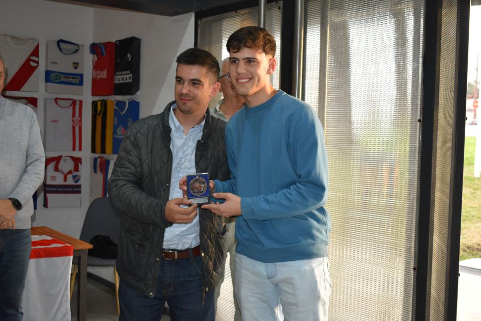 Homenaje a campeones del sur 2024 - sub 18 ´´