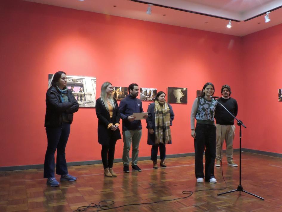 Apertura muestra taller de fotografía INJU sobre Salud Mental