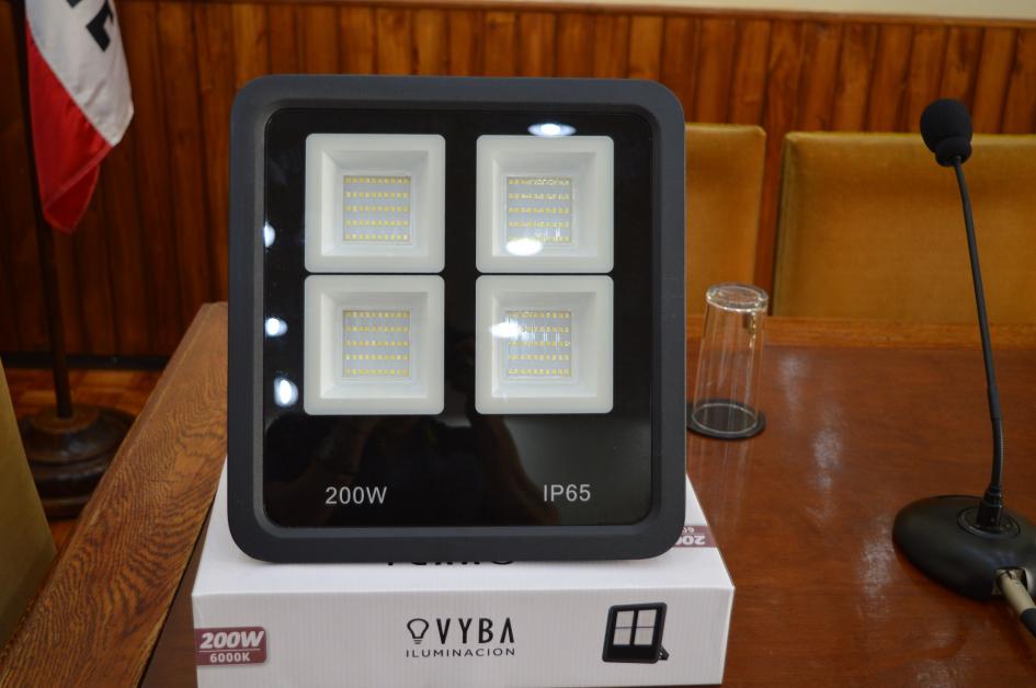 ONFI hace entrega de kits de luminarias led al Club Tabaré