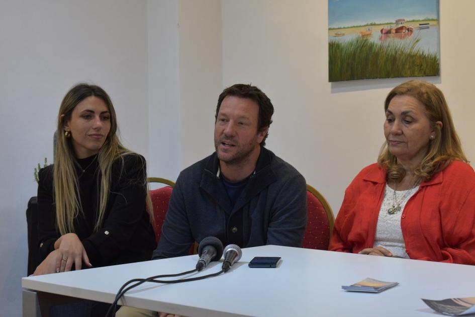 Taller de lutería y muestra de guitarras en el MAVEA