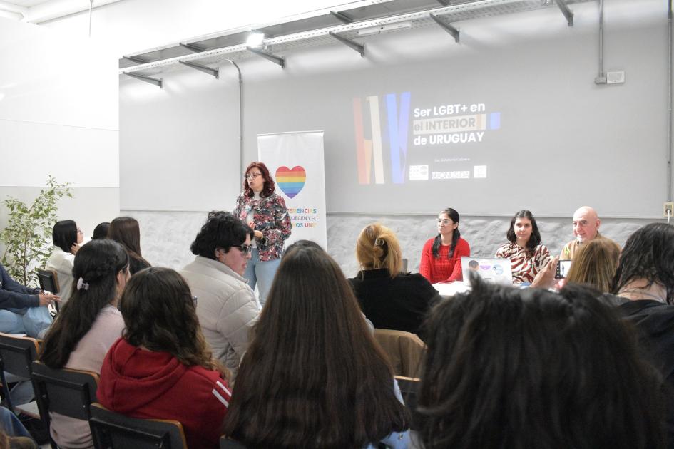 En el “Mes de la Diversidad” se realizaron talleres en Cerro Colorado y Florida