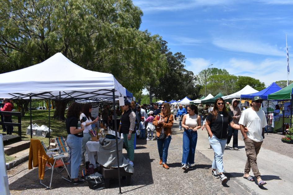 Cientos de visitantes recorrieron la 7ma. Feria Verde este domingo