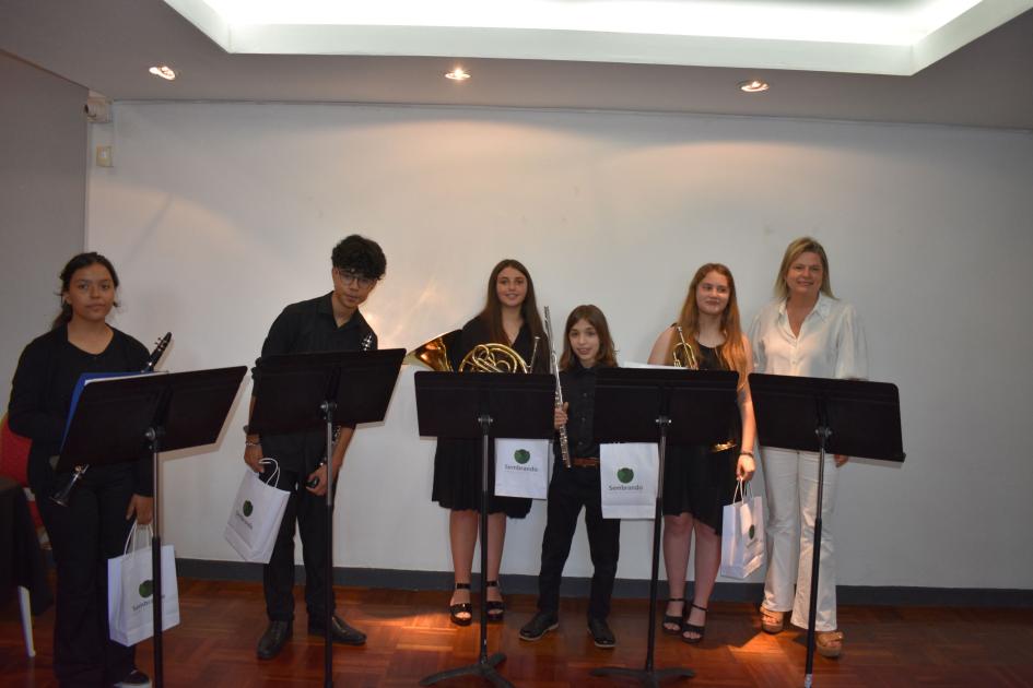 Apertura muestra cuchilleria criolla ´´