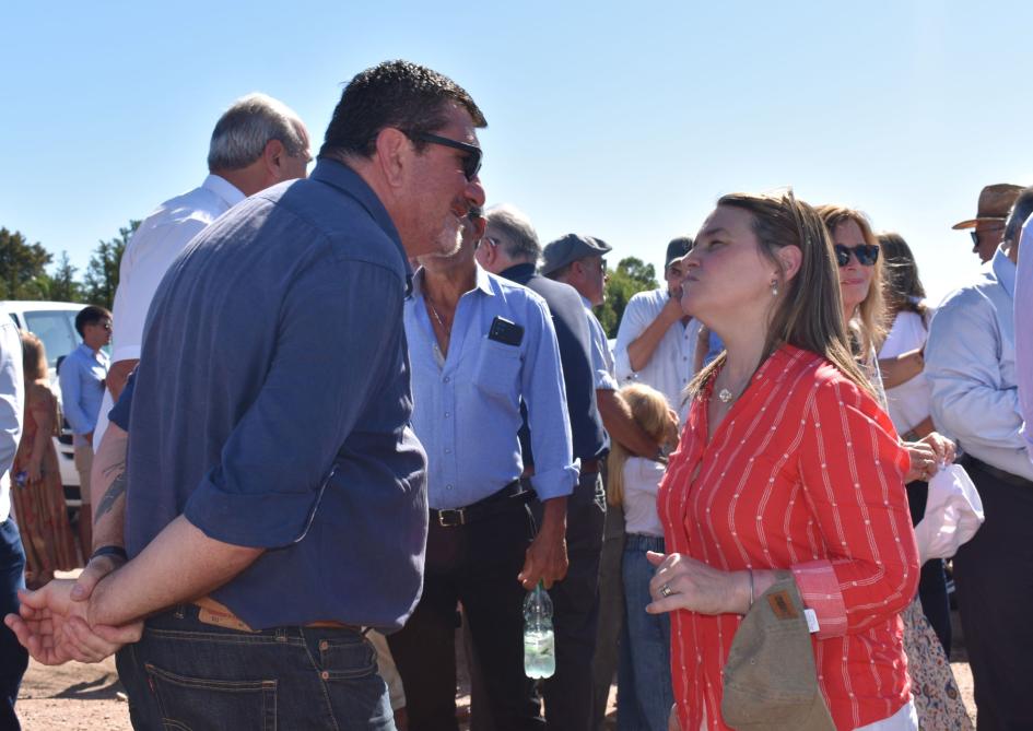 Entrega de viviendas Mevir en Casupa ´´