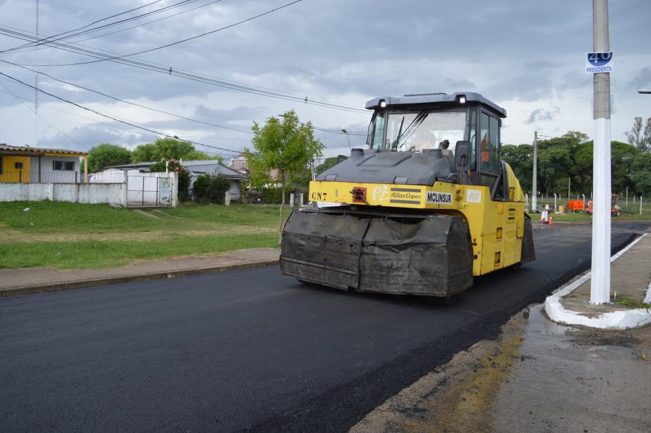 Obras de carpeta asfáltica en avenida Florencio Sánchez