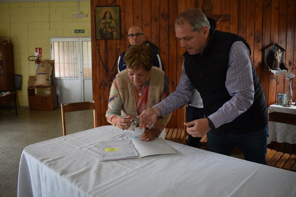 Centro Diurno Cruz Alta recibió fondos recaudados en la pasada 8k