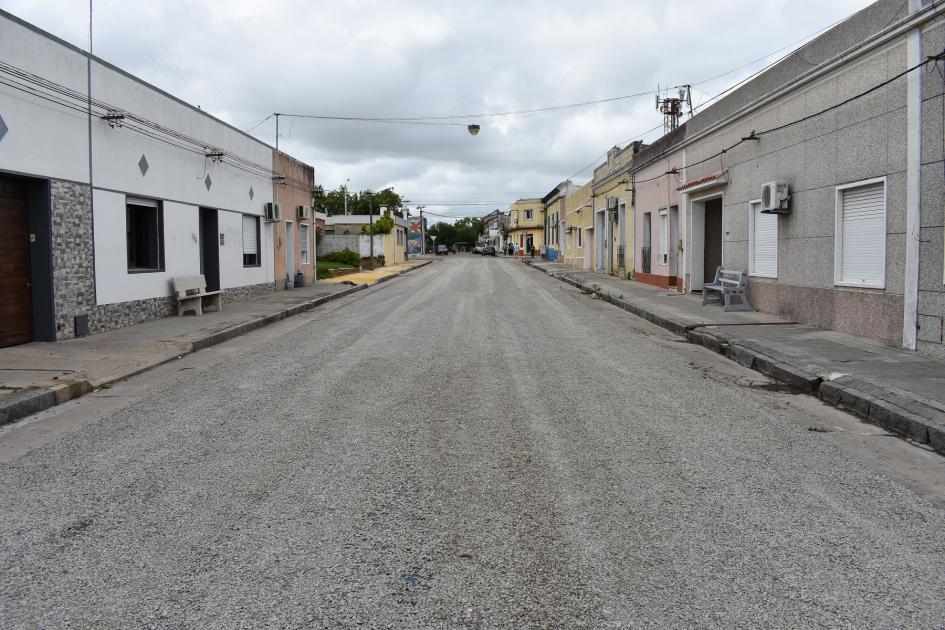 Avanzan obras viales en calles de Sarandí Grande 