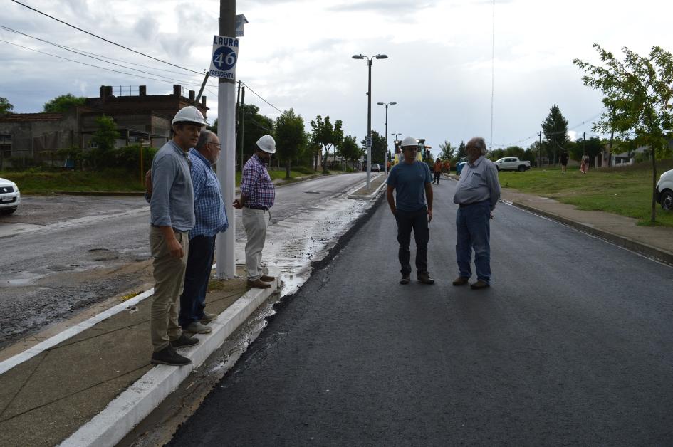 Obras de carpeta asfáltica en avenida Florencio Sánchez