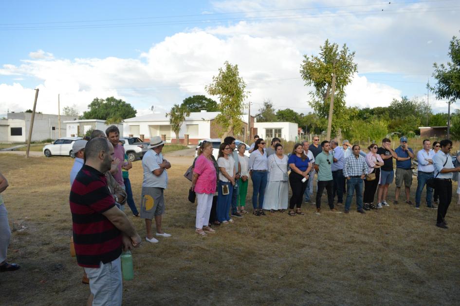 Chamizo conformó su comisión honoraria local