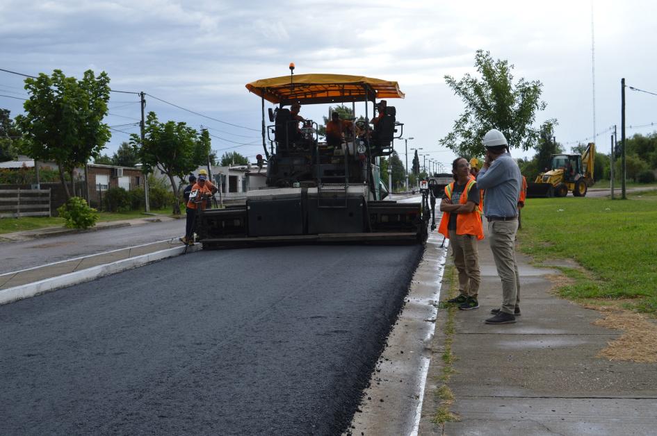 Obras de carpeta asfáltica en avenida Florencio Sánchez