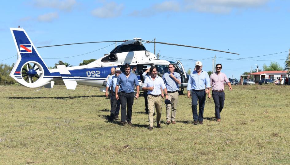 Entrega de viviendas Mevir en Casupa ´´
