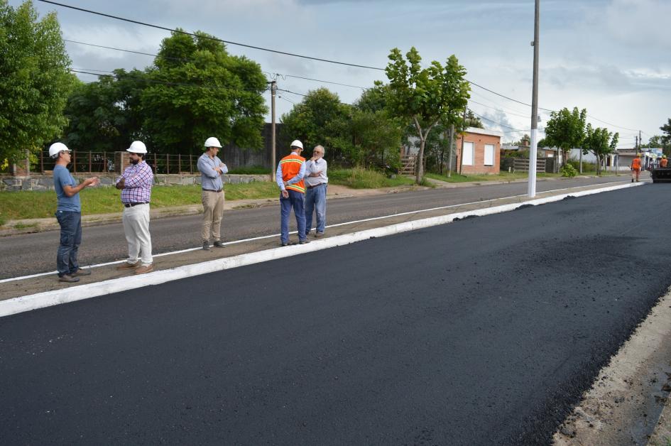 Obras de carpeta asfáltica en avenida Florencio Sánchez