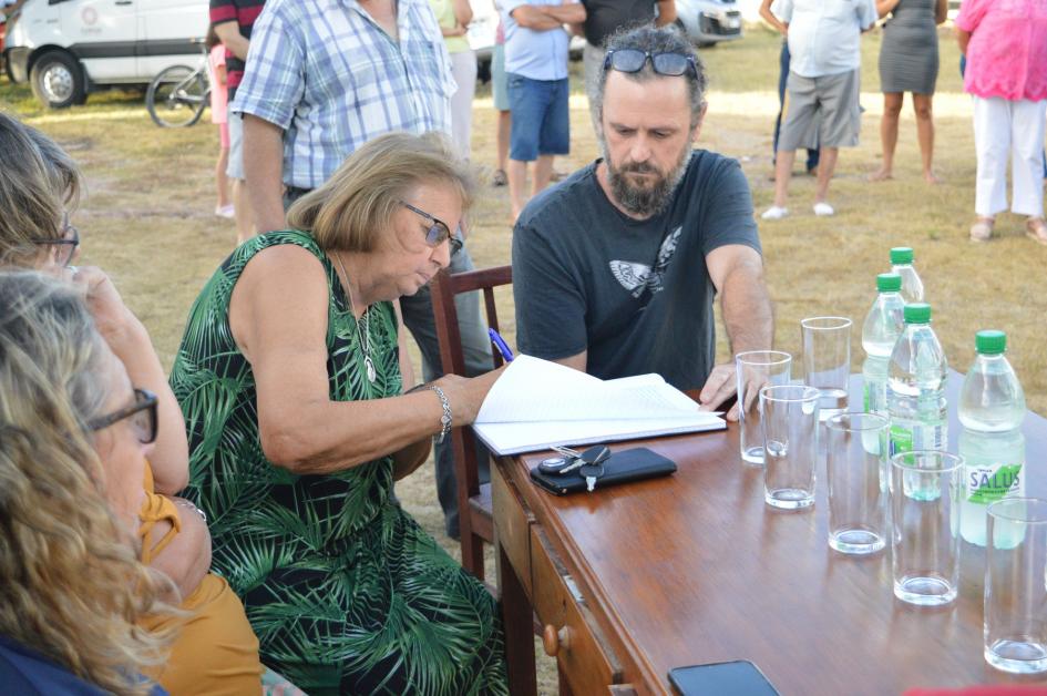 Chamizo conformó su comisión honoraria local