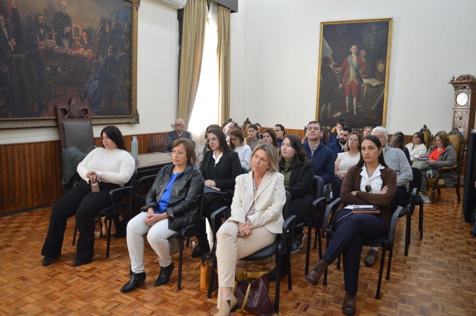 Charla abierta sobre salud mental en Florida