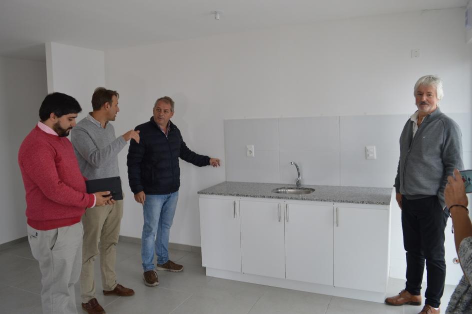 Se inauguran 24 nuevas viviendas para el realojo de familias floridenses