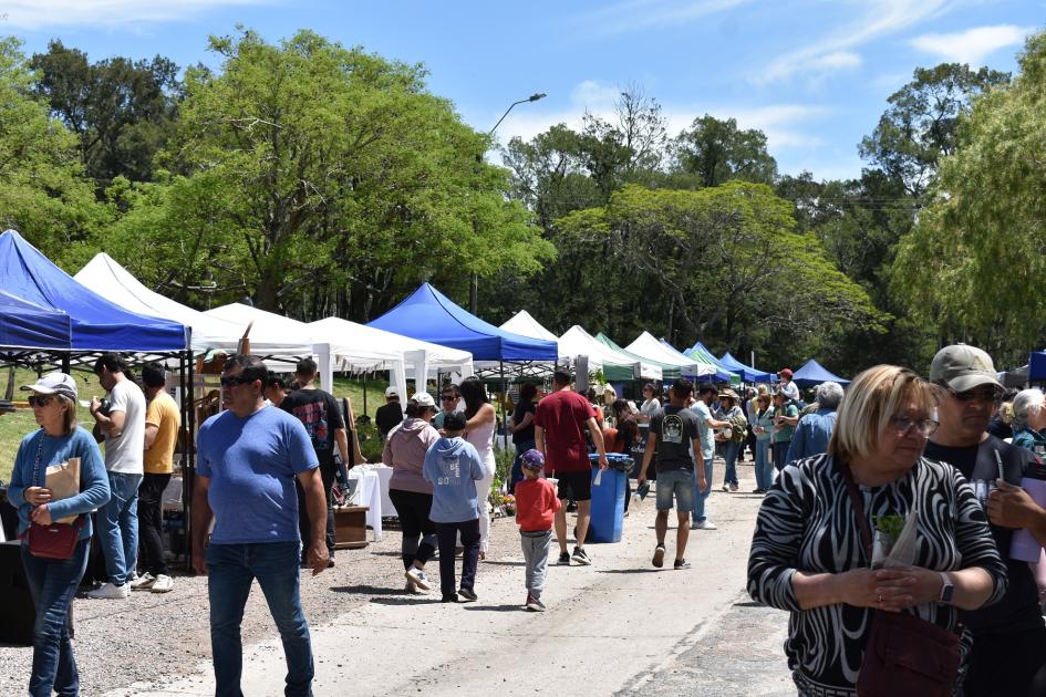 Cientos de visitantes recorrieron la 7ma. Feria Verde este domingo