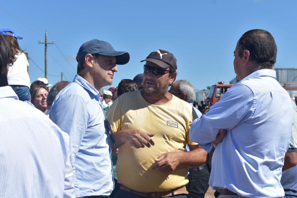 Entrega de viviendas Mevir en Casupa ´´