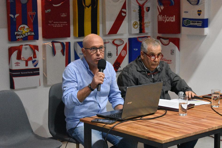 Mario Patrón tuvo un merecido reconocimiento en el Estadio Campeones Olimpicos