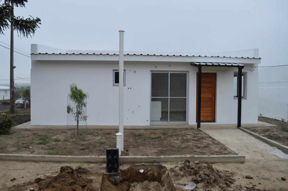 Se inauguran 24 nuevas viviendas para el realojo de familias floridenses
