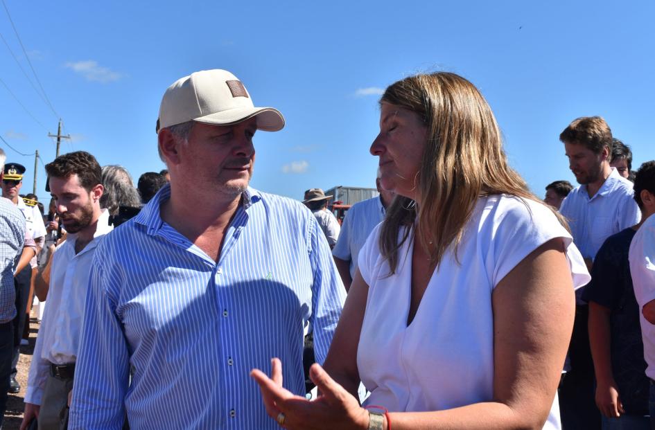 Entrega de viviendas Mevir en Casupa ´´
