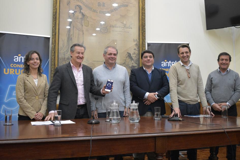 Acto de lanzamiento