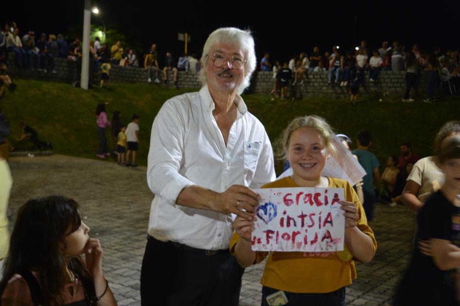 La fiesta de la Navidad convocó a cientos de floridenses