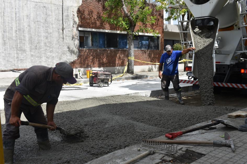 Trabajos de hormigonado en calle Dr. González Trabajos de hormigonado en calle Dr. González