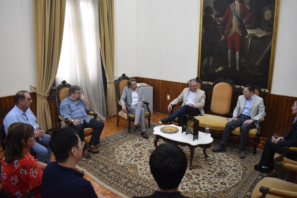 Embajador de China visita Florida por celebraciones del Año Nuevo