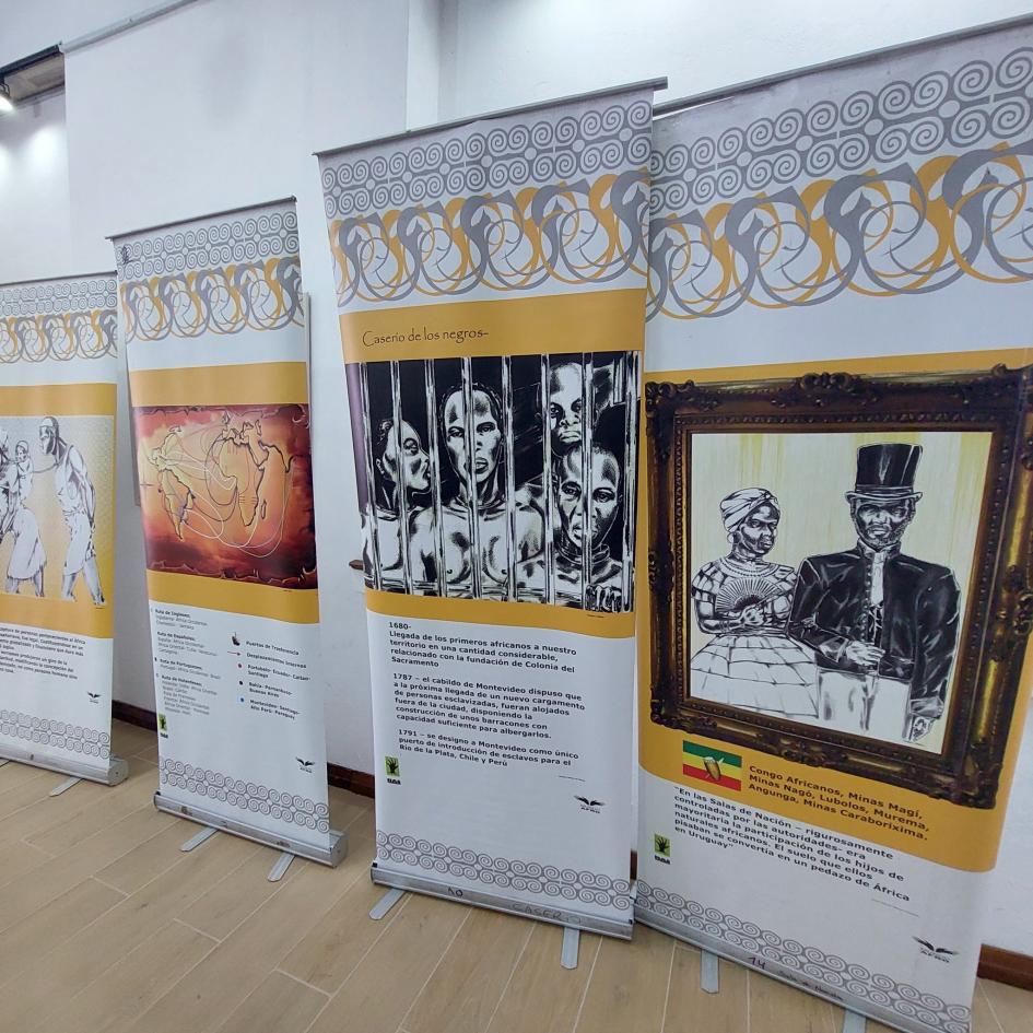 Muestra itinerante sobre historia de los Afrouruguayos en Sarandi Grande Muestra itinerante sobre historia de los Afrouruguayos en Sarandi Grande