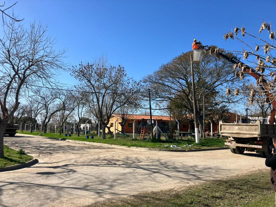 Trabajos de mejoras en alumbrado Trabajos de mejoras en alumbrado