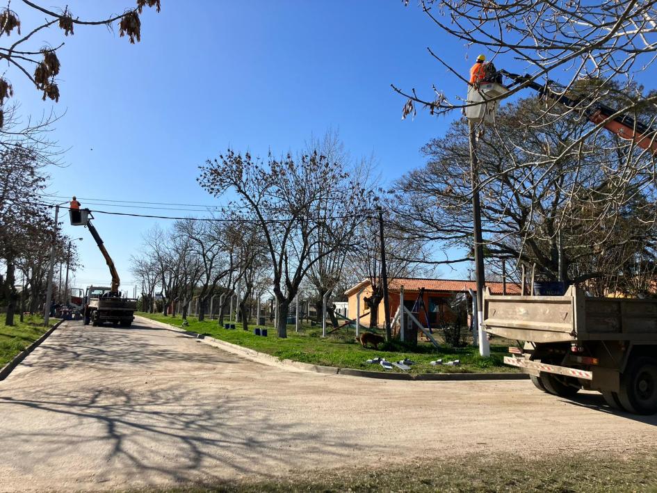 Trabajos de mejoras en alumbrado Trabajos de mejoras en alumbrado