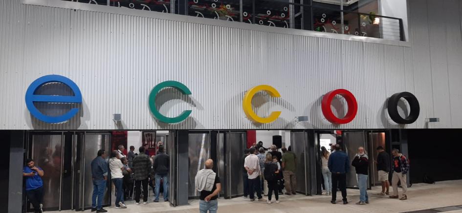 Mario Patrón tuvo un merecido reconocimiento en el Estadio Campeones Olimpicos