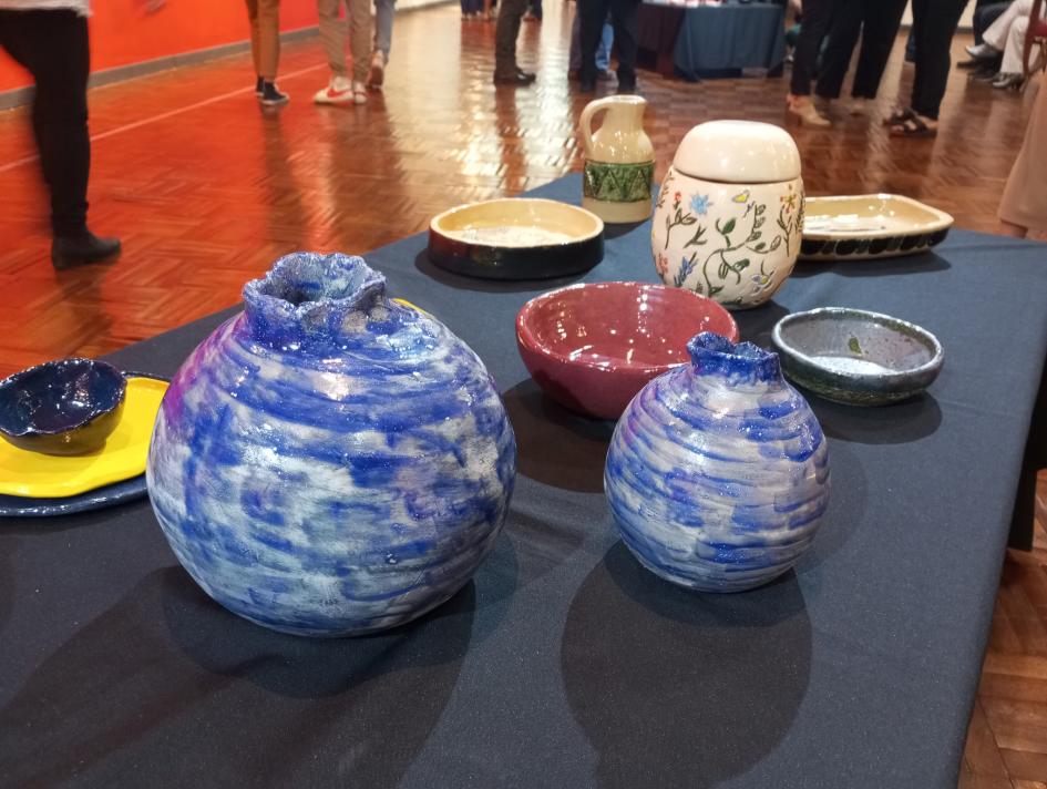 Cierre de cursos 2023 de Pintura al Óleo y Cerámica en el MAVEA Cierre de cursos 2023 de Pintura al Óleo y Cerámica en el MAVEA