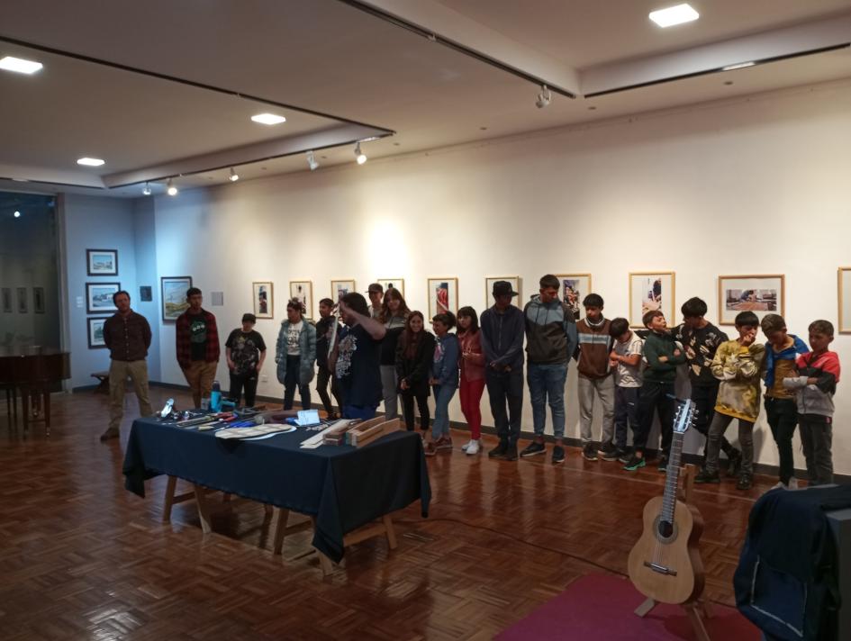 Se realizó taller de lutería en guitarra del Centro De Puertas Abiertas