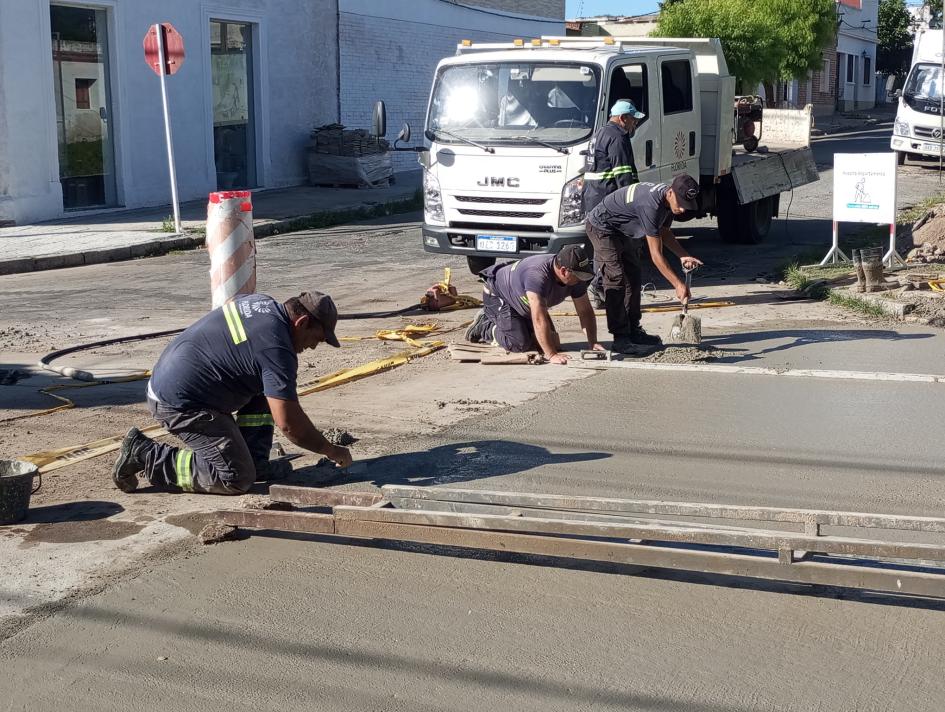 Reparación de hormigón de calle Independencia Reparación de hormigón de calle Independencia