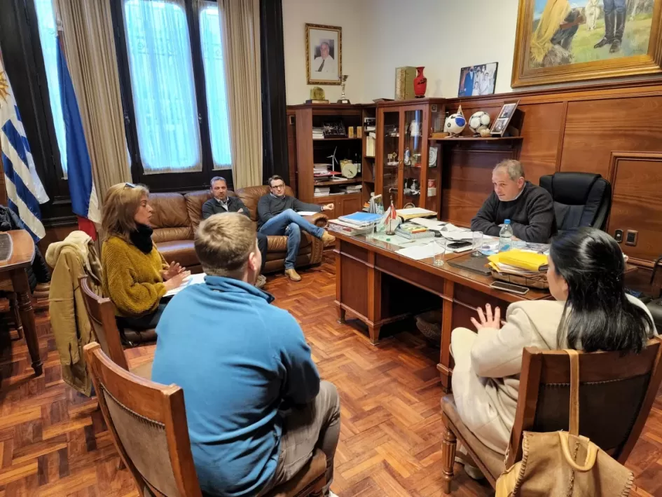 Intendente y Secretario General Reunidos con Ediles Intendente y Secretario General Reunidos con Ediles