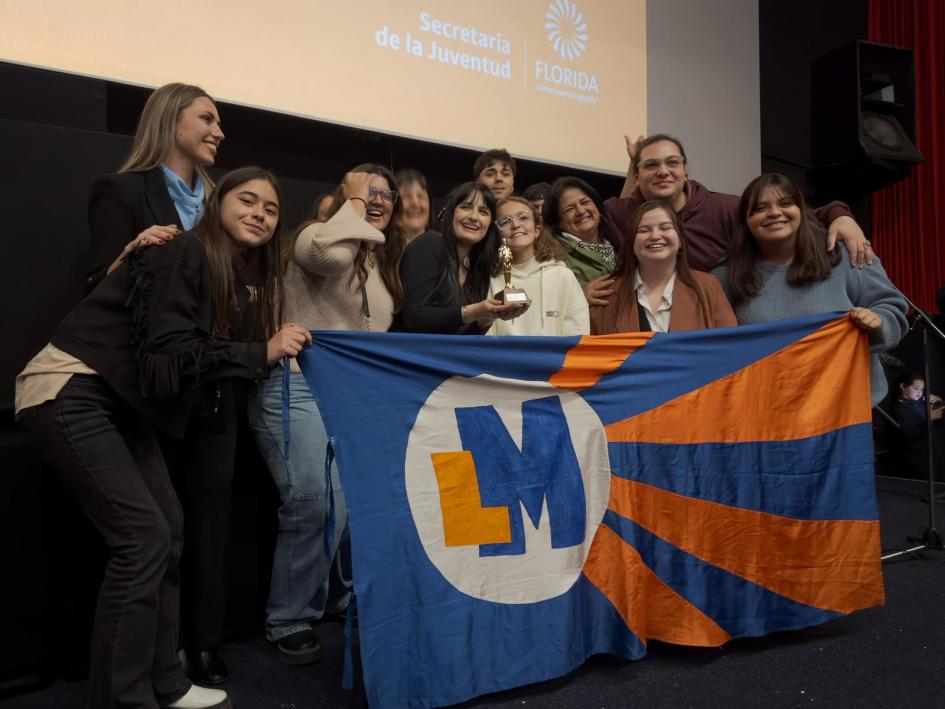 Mejor Cortometraje – Liceo Mendoza – Pan, Fuego y Coraje Mejor Cortometraje – Liceo Mendoza – Pan, Fuego y Coraje