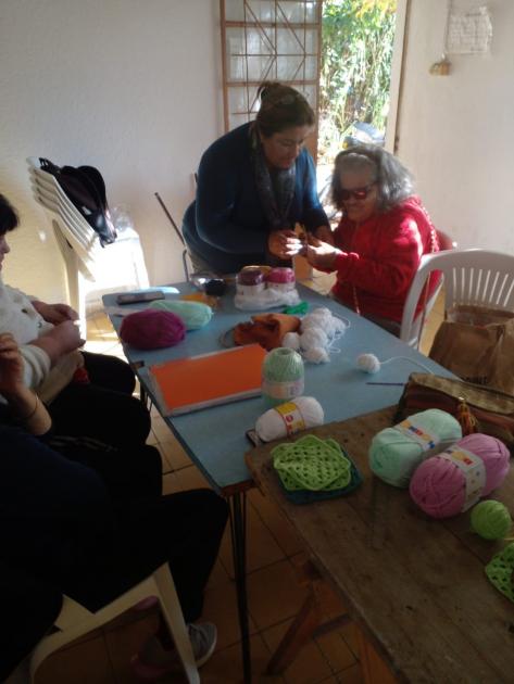 Usuaria de Centro Braille participa de curso de tejido Usuaria de Centro Braille participa de curso de tejido