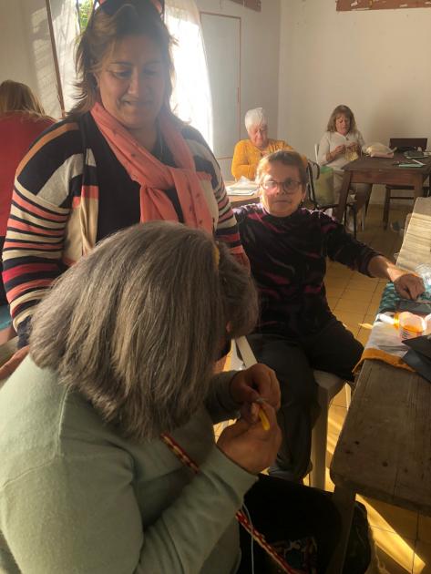 Usuaria de Centro Braille participa de curso de tejido Usuaria de Centro Braille participa de curso de tejido