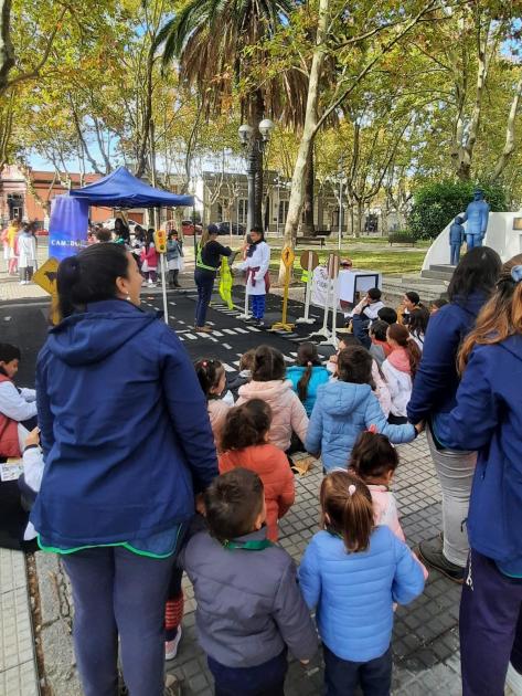 Escuela de Tránsito en la ciudad de Durazno Escuela de Tránsito en la ciudad de Durazno