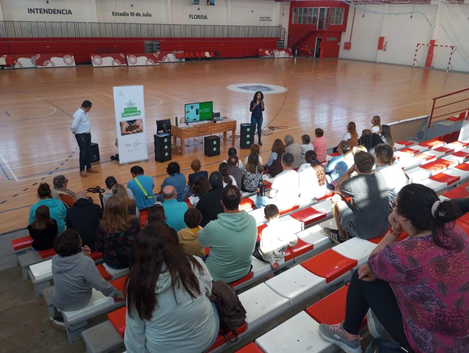 Programa Florida Composta entregó 100 nuevas composteras Programa Florida Composta entregó 100 nuevas composteras