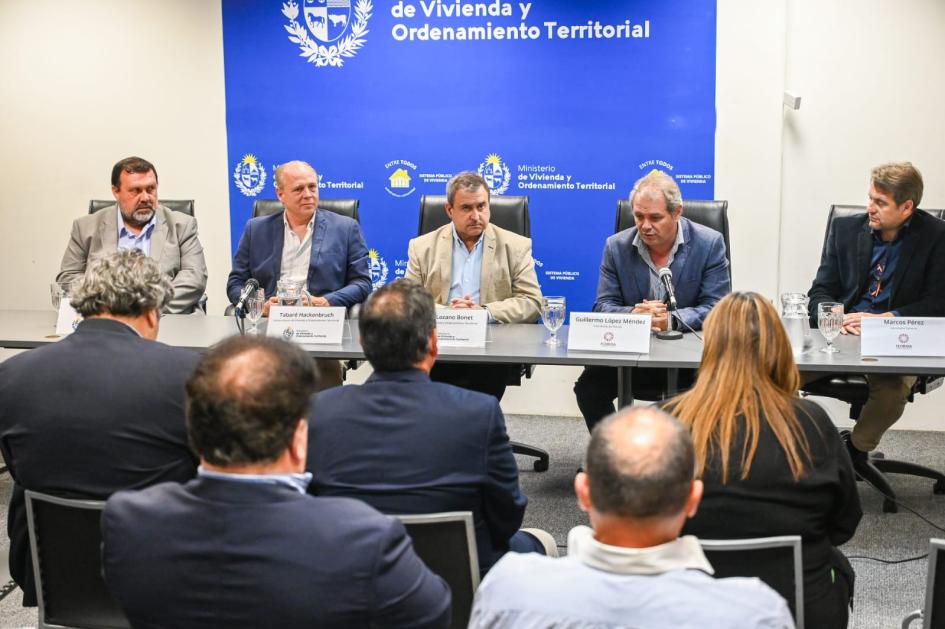 Convenio IDF- MVOT para financiaciòn de reforma de viviendas Convenio IDF- MVOT para financiaciòn de reforma de viviendas