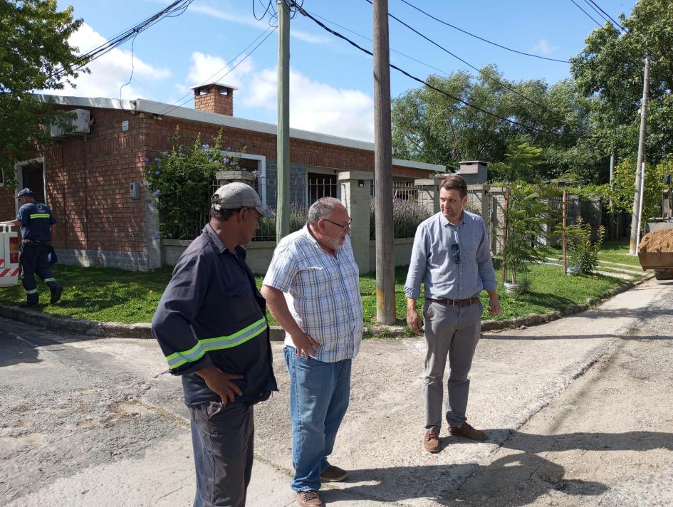 Continúan los trabajos de vialidad urbana en Sarandí Grande